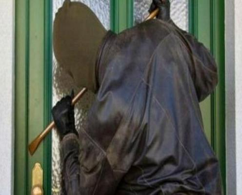 Pulang Dari Olahraga Futsal, Kunci Rumah Ditemukan Rusak Dibongkar Maling