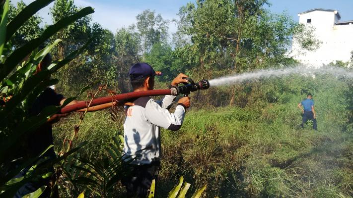 Sumber Api Tak Diketahui, Lahan di Desa Alahair Ini Terbakar