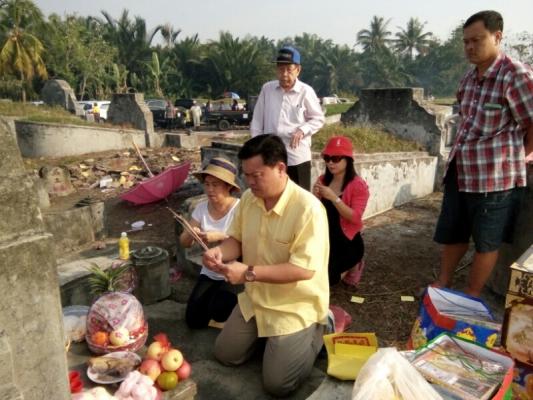 Tradisi Ceng Beng Hidupkan W​isata ​Kuliner Pantai Cermin