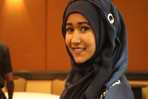 Bikin Situs, Muslimah Cantik AS Buktikan Umat Islam Kutuk Terorisme