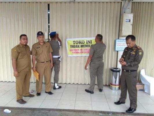 Lagi, Pemkab Kampar Segel Gerai Indomaret