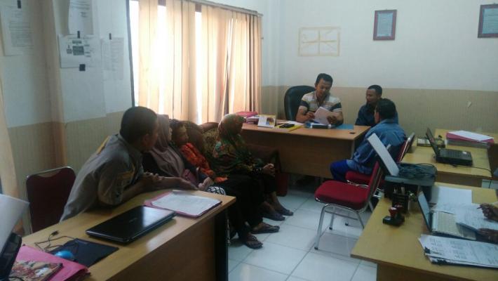 Seorang Ibu Batalkan Niat Penjarakan Anak Kandung Setelah Dimediasi Polres Siak