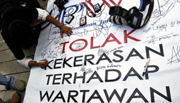 Seorang Wartawan di Siak Diancam Lewat Pesan SMS