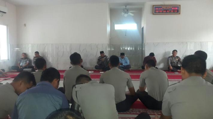 Setelah Apel Pagi Kamis, Personil Polres Rohil Gelar Kajian Agama Islam