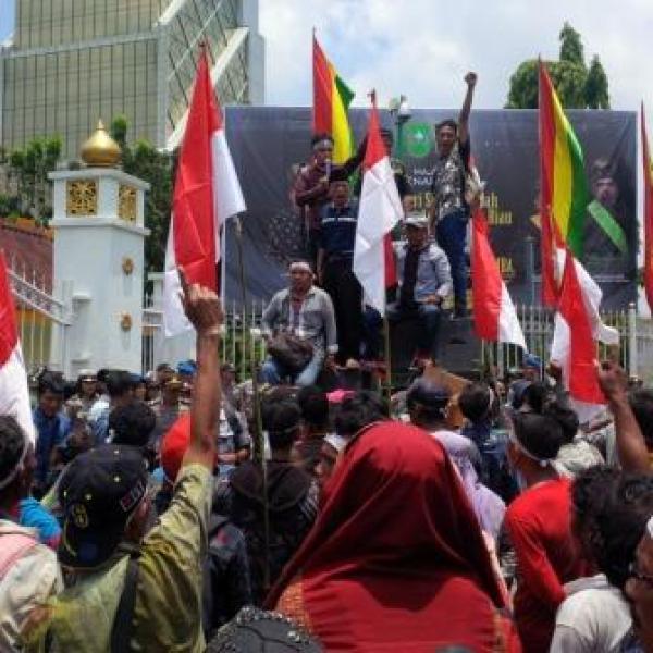 Tanah Tak Dikembalikan PT Ivomas, 200-an Warga Sakai Ancam Duduki Kantor Gubernur Riau