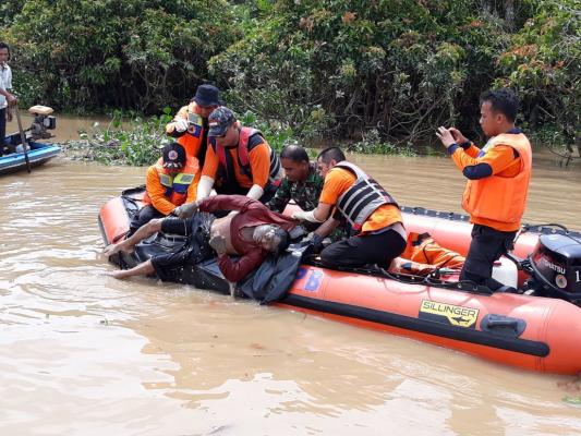 AKHIRNYA MAYAT RUSLI (52) TAHUN DI TEMUKAN TIM BASARNAS