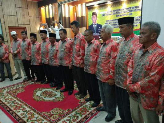 Dikukuhkan, Pj Bupati Imbau Forum Komite SMA, SMK Dan SLB Negeri Koordinasi Dengan Sekolah