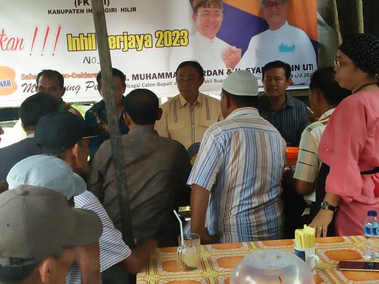 HM,Wardan--SU sapa warga pasar pagi,banjir dukungan,lanjutkan.