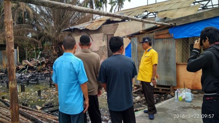 HM Wardan-SU sebelum kampanye dialogis,sambangi warga yang terkena  musibah kebakaran