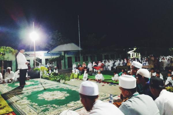 Hadiri Peringatan Haul ke 3 H. Sindring,  HM Wardan Ungkap Kisah Emosionalnya Bersama Sang Pendiri Ponpes Al - Azkiya.