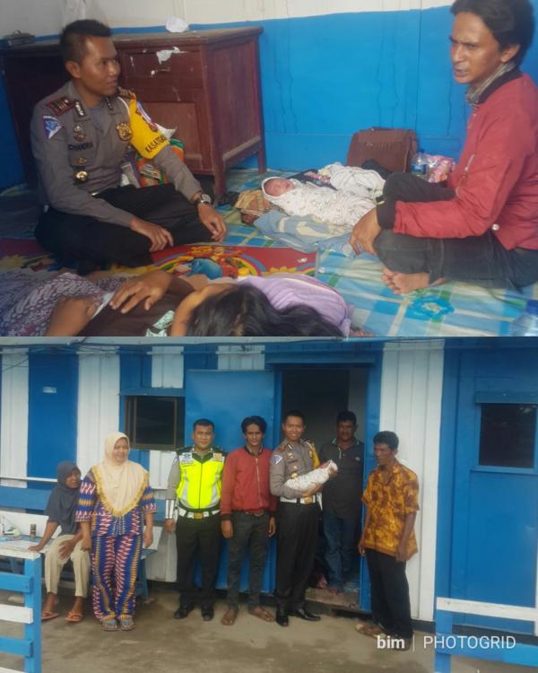 Sat Lantas Polres Rohil beri pertolongan, Ibu Hamil ini melahirkan anaknya di Pos Lantas Simpang Poros 