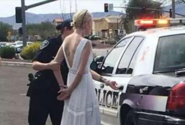 Sedang Gelar Acara Pernikahan, Calon Pengantin Wanita Malah Ditangkap Polisi, Ini Alasannya