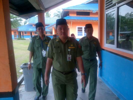 Camat dan Kepala UPTD Pendidikan Rupat Pantau Pelaksanaan UN