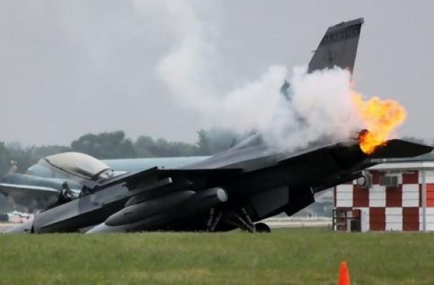 F-16 Jatuh saat Pembaretan Presiden Jokowi