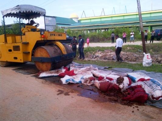 Polres Meranti Musnahkan Bawang Merah Seludupan