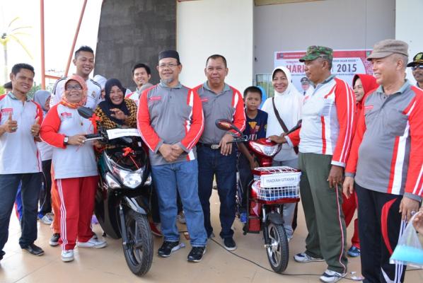 Sambut Hakornas 2015, Disperindag Gelar Acara Gerak Jalan