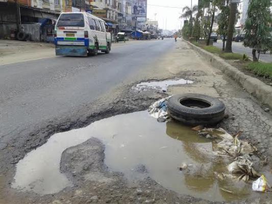 Jalan Lintas Kota Bagan Batu Berlobang, Warga Minta Perbaiki