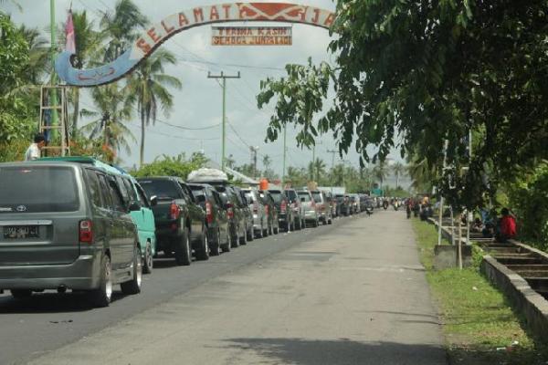Petugas Jaga Roro Diminta Tegas Terhadap Penerobos Antrian