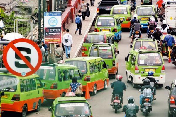 Angkot Bakal Dikandangkan untuk Atasi Macet di Bogor