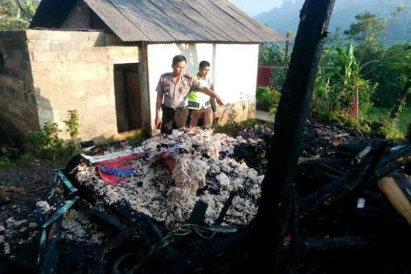 Rumah Terbakar, Tiga Remaja Tewas Terpanggang