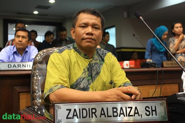 Zaidir Minta Camat Ikut Andil Atasi Sampah di Pekanbaru