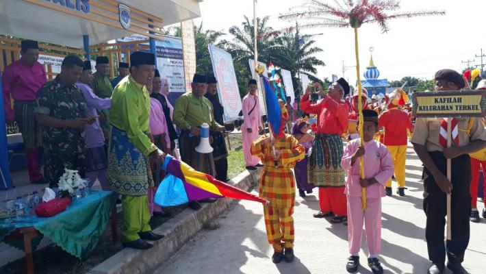 Camat Lepas Pawai Taaruf MTQ ke XLII Kecamatan Rupat