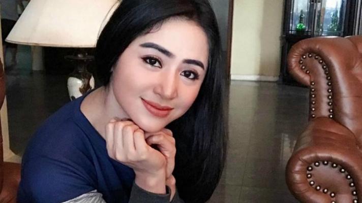 Dewi Perssik Dinobatkan Sebagai Duta Keselamatan Berlalu Lintas oleh Polda Metro Jaya