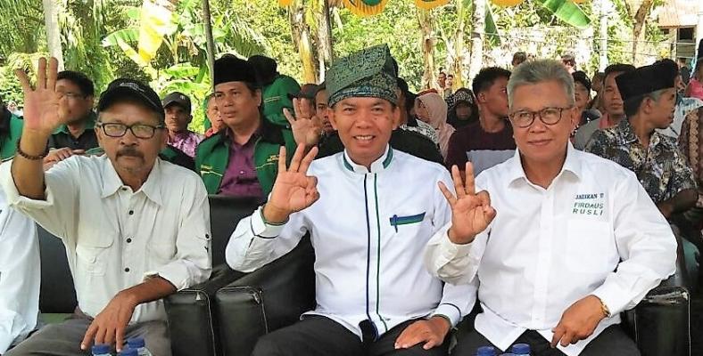Didukung Mantan Bupati Bengkalis Syamsurizal, Firdaus Siap Door to Door Menangkan Firdaus-Rusli