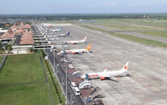 Dua WNA Nyaris Telanjang Bikin Heboh Bandara, Begini Ceritanya