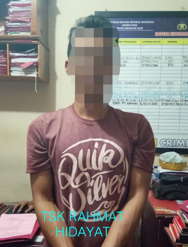 Entah apa yang merasuki remaja ini dengan sengaja membakar rumah orang tua yang di carinya.