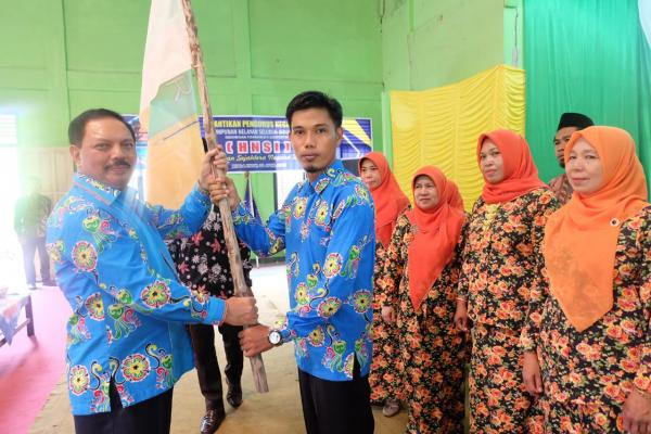 IKA - UR Tanah Merah Resmi Dilantik. Ketua IKA - UR Kabupaten Inhil Minta Alumni Sebarkan Keunggulan UNRI
