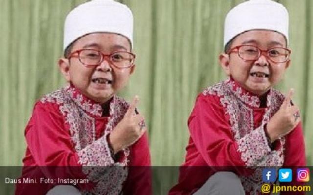 Ibu Daus Mini Kecewa Putranya Dimanfaatkan Artis Dangdut