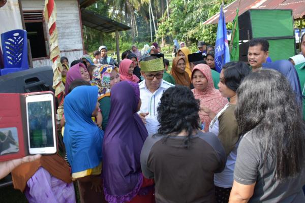 Menapak Tilas Masa Lalu, Rusli Disambut Haru Warga Pematang Pudu