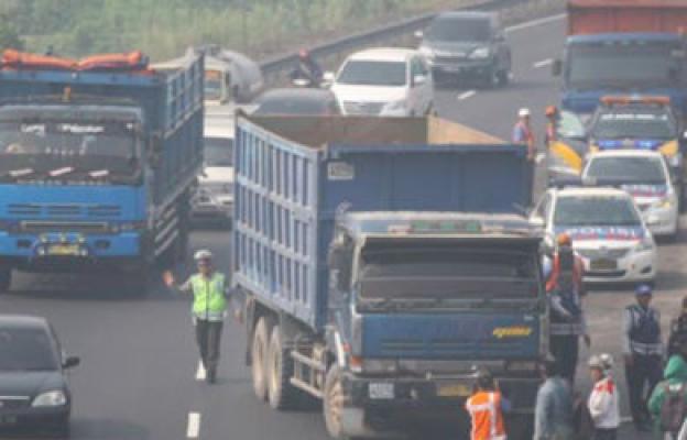 Pasutri Jual Hasil Rampokan di OLX, 5 Pembajak Truk Diringkus