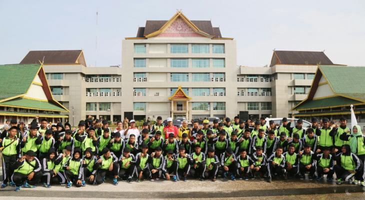 Pj Bupati Inhil Lepas Kontingen POPDA Ke - XIV Provinsi Riau Tahun 2018