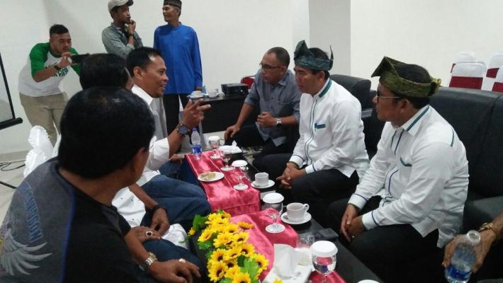 Semokel Dilarang, 5.000 Warga Meranti  Hijrah  ke Malaysia,  Firdaus Minta Solusi Pada Cagub Firdaus...