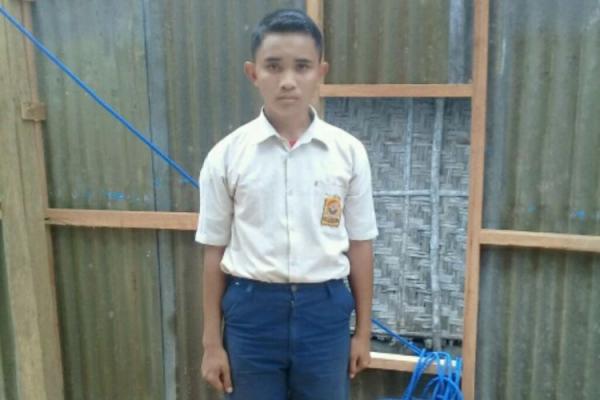 Siswa SMP Kerja Serabutan demi Hidupi Nenek dan Ayahnya yang Gangguan Jiwa
