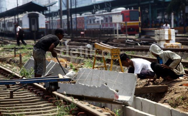 Biaya Bangun Kereta di Papua 5 Kali Lipat Lebih Mahal daripada Jawa