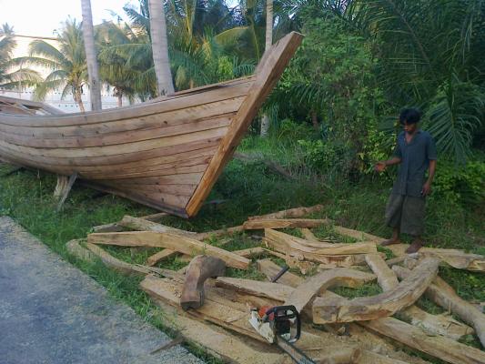 Galangan Kapal Kayu Warga Sungai Apit