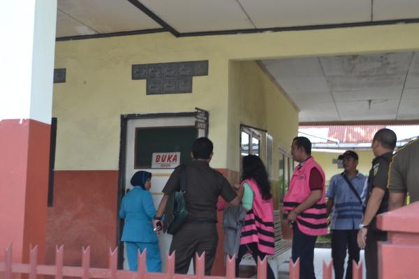 Kejari Tahan 2 Tersangka Korupsi Terminal Barang Dumai
