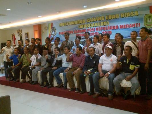 Terpilih Secara Aklamasi, Heri Saputra Jabat Ketua PSSI Meranti