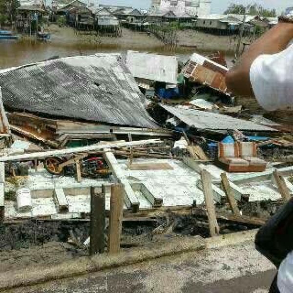 Baru Saja, Tanah Merah Alami Bencana Longsor, 5 Rumah Rusak