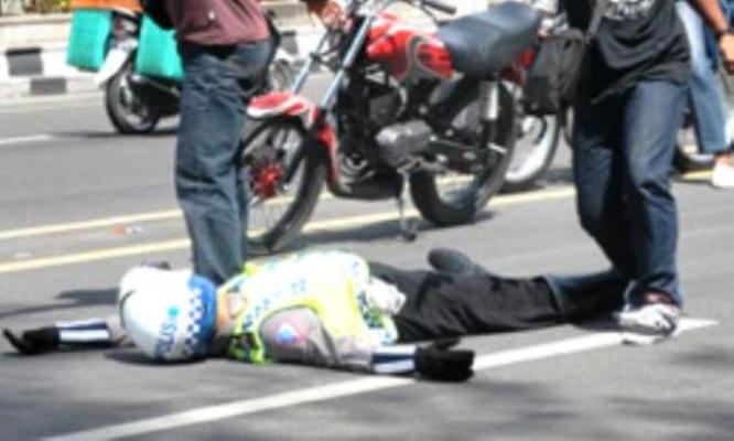 Kaki Polantas Patah Ditabrak Pelajar Saat Razia