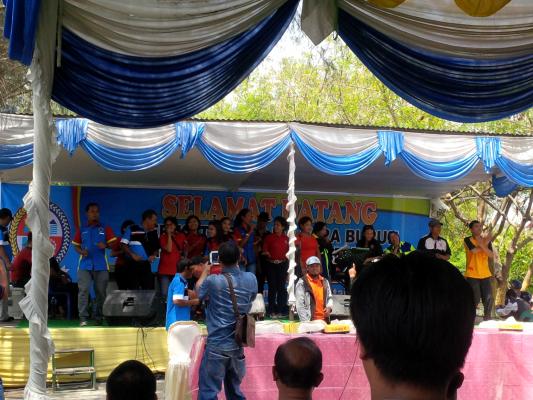 Rayakan May Day di Pantai Pondok Permai Dengan Ceria