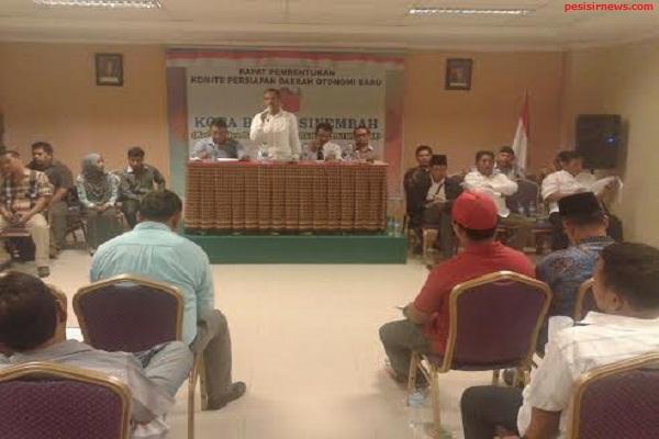 Sekitar 100 Orang Tokoh dan Masyarakat Menghadiri Pertemuan Pembentukan Komite Pemekaran Rohil
