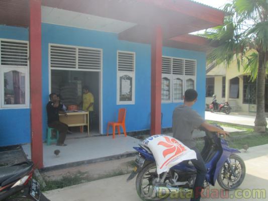 Warga Ancam Serbu Kantor Desa Tarai Bangun Kampar  