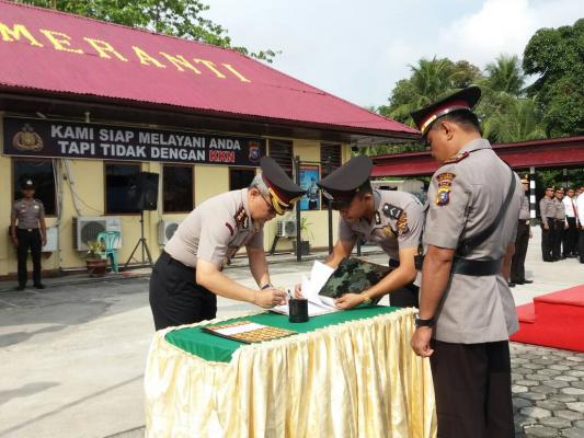 Dua Perwira Polres Meranti Sertijab, Kapolres : Mari Kita Laksanakan Dengan Tanggung Jawab