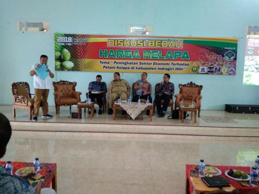  Asisten II Setdakab Inhil Hadiri Diskusi Bedah Harga Kelapa 