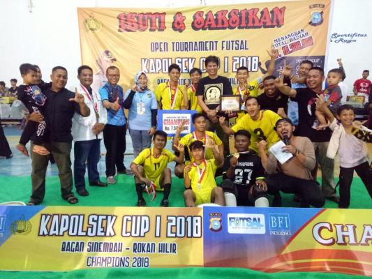 Berakhir, Tim Irfan Futsal FC Raih Juara I Turnamen Futsal Kapolsek Cup Bagan Sinembah I
