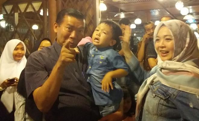 Dapat Ribuan Ungkapan Selamat Ulang Tahun Dari Warga dan Cagub H Syamsuar, Begini Apresiasi Firdaus...
